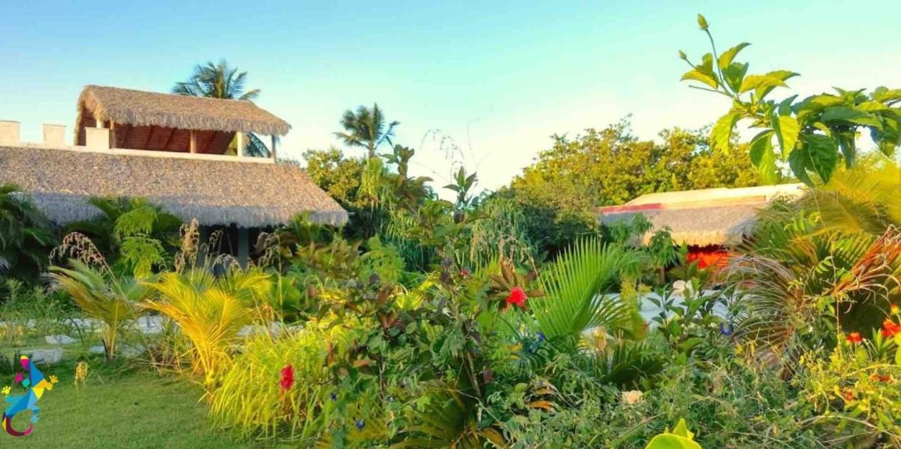 Castelo Vendom Ecolodge Parajuru Kültér fotó